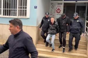 İncirliova’da polis hırsızlık şüphelileri 2 saatte yakaladı