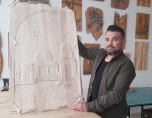 İncirliovalı Dizen Devlet Ahşap Oyma Sanatçısı seçildi