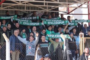 Efeler 09 Sapanca’yı 3-2 mağlup etti