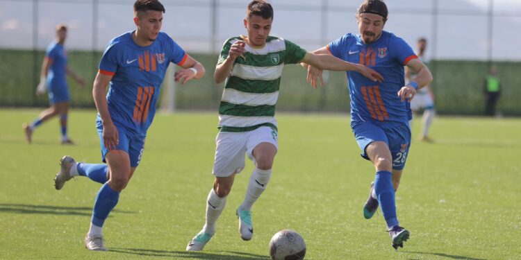 Efeler 09 3 puanı 3 golle aldı