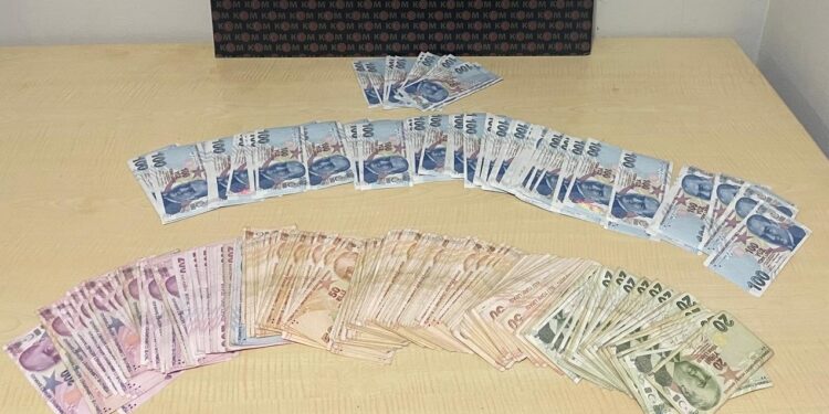 Söke’de 13 bin 200 TL sahte parayla suçüstü yakalandılar