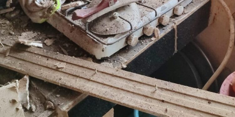 İncirliova’da patlayan tüp evi yaktı