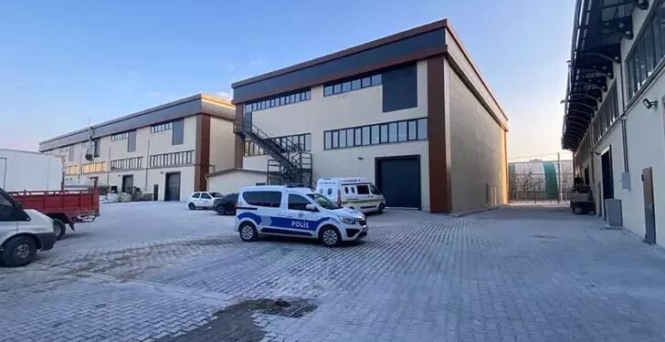 Yük asansörü, test sırasında düştü: 1'i ağır, 3 yaralı