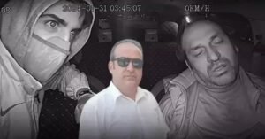 İzmir‘de soğuktan üşümemesi için kendisini aracına alan taksici Oğuz Erge‘yi