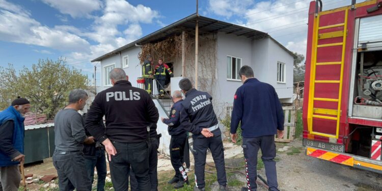 Nazilli’de eşi geri dönmeyince evi yaktı