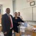 CHP’li Gökmen oyunu eşiyle birlikte kullandı
