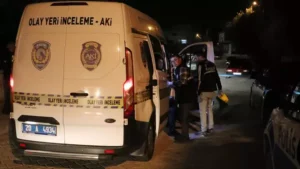 Denizli’nin Pamukkale ilçesinde İbrahim Kızılkaya (67), oğlunun motosikletinin egzozundan çıkan