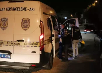 Komşuların gürültü kavgasında kan aktı