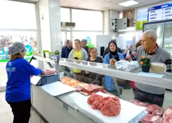 Aydın'da 'Emekli Kart' ile etten sonra sütte de indirim