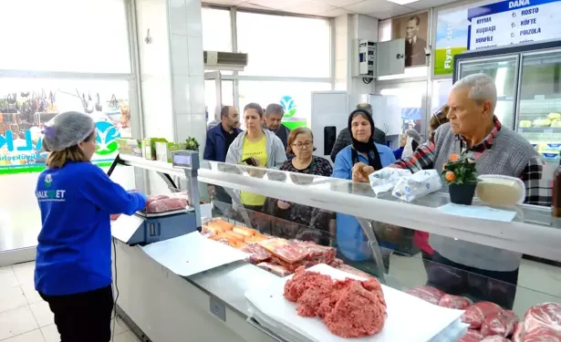 Aydın'da 'Emekli Kart' ile etten sonra sütte de indirim