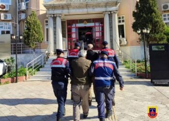 Didim’de 47 kaçak göçmeni ile 2 organizatör yakalandı