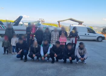 Kuşadası’nda 8 organizatör ve 24 göçmen yakalandı