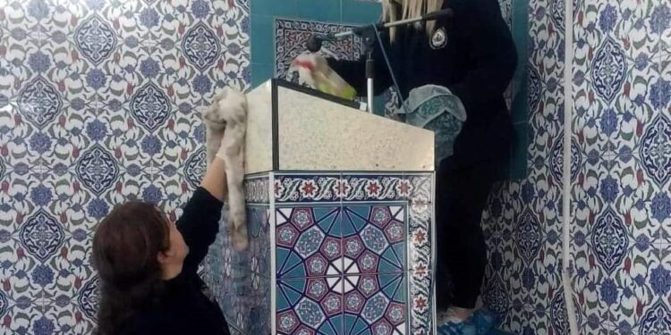 İncirliova Belediye ekiplerin camiye ayakkabıyla girmesine tepti