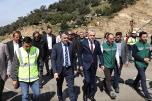 Cumhur İttifakı Aydın Büyükşehir Belediye Başkan Adayı Mustafa Savaş, küresel