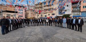 AK Parti İncirliova İlçe Başkanı olarak atanan Mehmet Yüzbaşıoğlu’nun birlikte