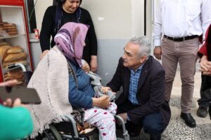 Cumhur İttifakı Aydın Büyükşehir Belediye Başkan Adayı Mustafa Savaş, akülü