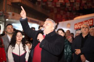 Cumhuriyet Halk Partisi (CHP) İncirliova Belediye Başkan Adayı Osman Gökmen,
