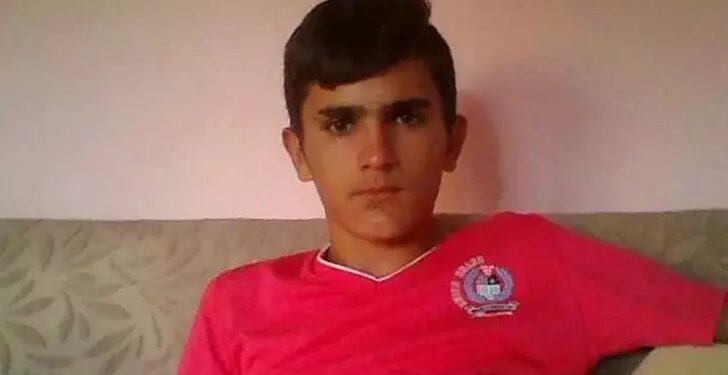 Bıçaklanıp, kendi imkanlarıyla hastaneye gittiler