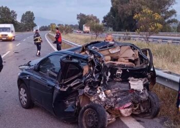 Germencik Otoyolda 3 araçlı kaza: 2 ağır yaralı