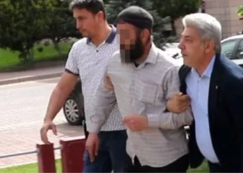 23 Nisan kutlamalarında "Puta tapmayın" diye bağırdı
