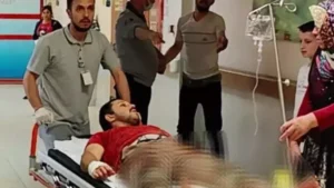 Bursa’nın İnegöl ilçesinde, evinin bahçesinde odun kesen Aşır K. (29),