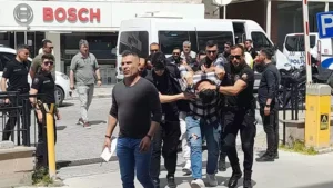 Aydın‘ın Kuşadası ilçesinde dün gece bir restorana silahlı saldırı düzenlenirken,