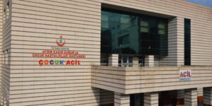 Aydın‘ın Efeler İlçesinde Mustafa Kiriş Ortaokulu’ndan 32 öğrenci, düzenlenen kermeste