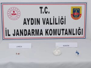 Aydın’ın Didim İlçesinde jandarmanın durdurarak arama yaptığı otomobilde uyuşturucu ile