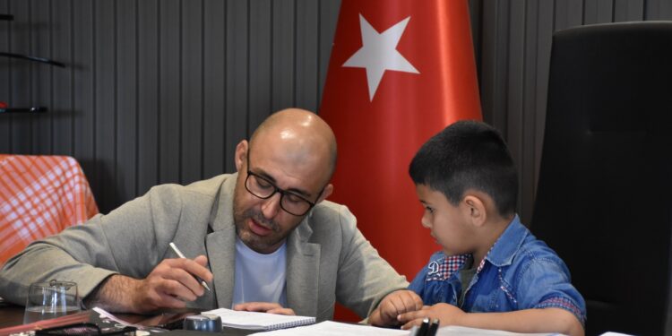 Zencirci koltuğu miniklere kaptırdı