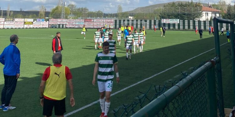 Efeler 09 grubunun son maçını galibiyetle tamamladı