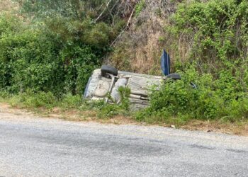 Germencik'te otomobil uçuruma uçtu