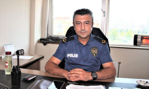 Uşak İl Emniyet Müdürlüğü bünyesinde görev yapan Emniyet Müdürü Mehmet