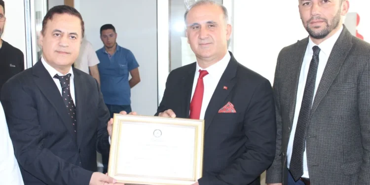 Kaya, mazbatasını aldı