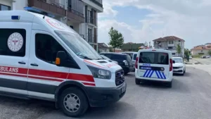 Düzce‘de, Hanife Betül Keçe (13), ailesi ile yaşadığı evde sabah