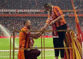 İncirliovalı gençten Galatasaray maçında sürpriz evlilik teklifi  