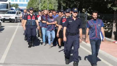 Denizli'nin Merkezefendi ilçesinde 2 kişiyi farklı zamanlarda silah zoruyla kaçırıp,