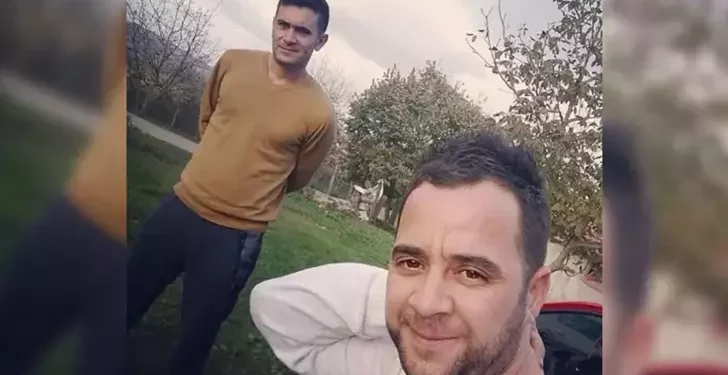 Kazada ölen çocukluk arkadaşları toprağa verildi