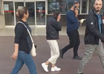 43 yıl hapis cezasıyla aranan hükümlü komşuda yakalandı