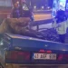 Otomobil bariyerlere çarptı: 2 ölü, 1 yaralı