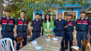 İncirliova Jandarma Komutanlığı ekipleri 19 Ekim Muhtarlar Günü kapsamında ilçenin