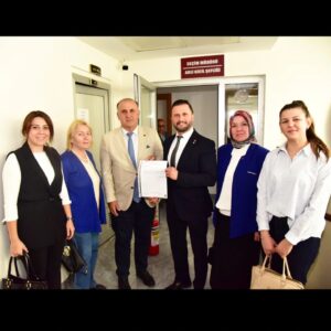 AK Parti'de Yüzbaşıoğlu ve yönetimi, mazbata aldı