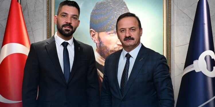 Aydın’da ‘Anahtar’ Çomak’a teslim