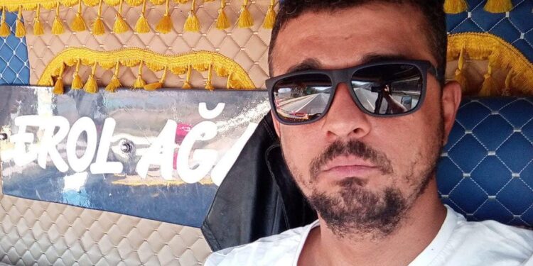 Hayatına son veren Kamil, İncirliova’yı yasa boğdu