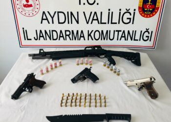 İncirliova'da evden cephanelik çıktı
