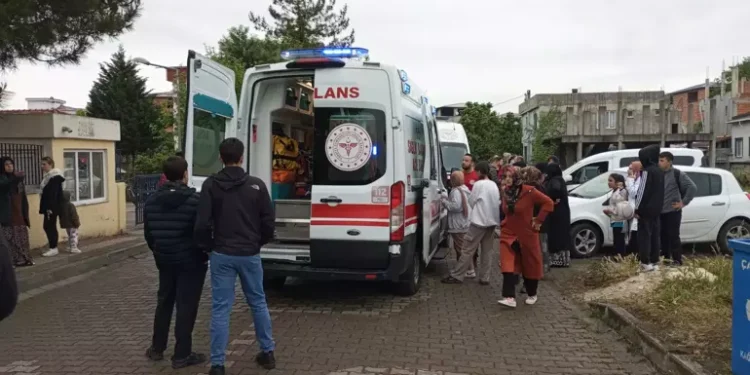 Okulda biber gazı kapsülü patladı, 25 öğrenci hastanelik oldu