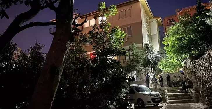 Yakınlarının haber alamadığı çift, evlerinde ölü bulundu