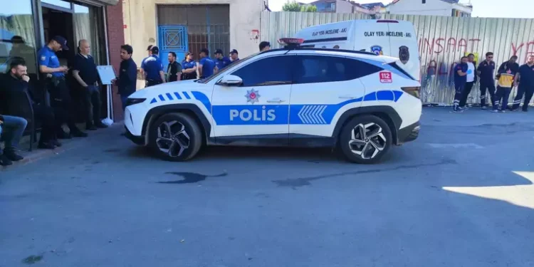 Önce kadını sonra kendini vurdu