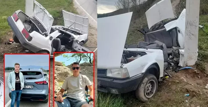 Elektrik direğine çarpan otomobildeki 2 kuzen öldü