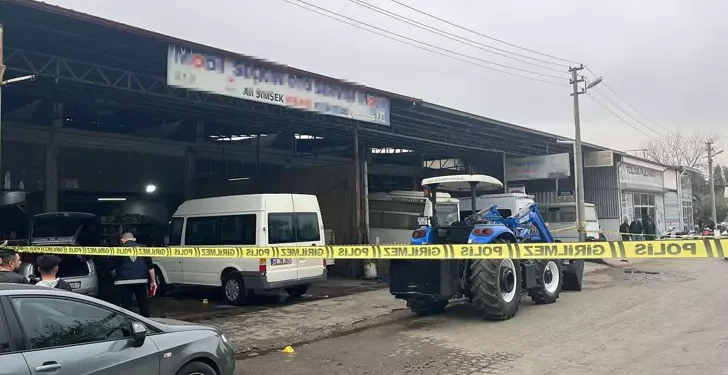 Baba, oğlunu öldüren kardeşini tabancayla vurdu