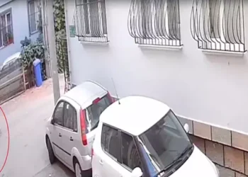 Bayram temizliği yaparken pencereden düşen kadın öldü